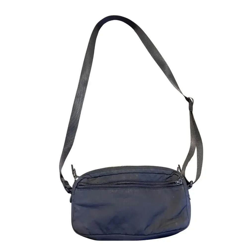 Lululemon Multi Pocket Nylon Crossbody Bag 2.5L Athletic Sporty Chic Travel